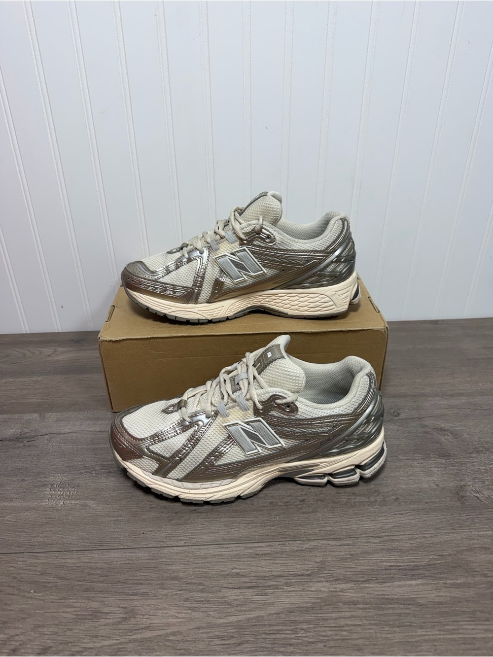 Used unisex New Balance 1906RER sneakers men’s size 8.5 women 10